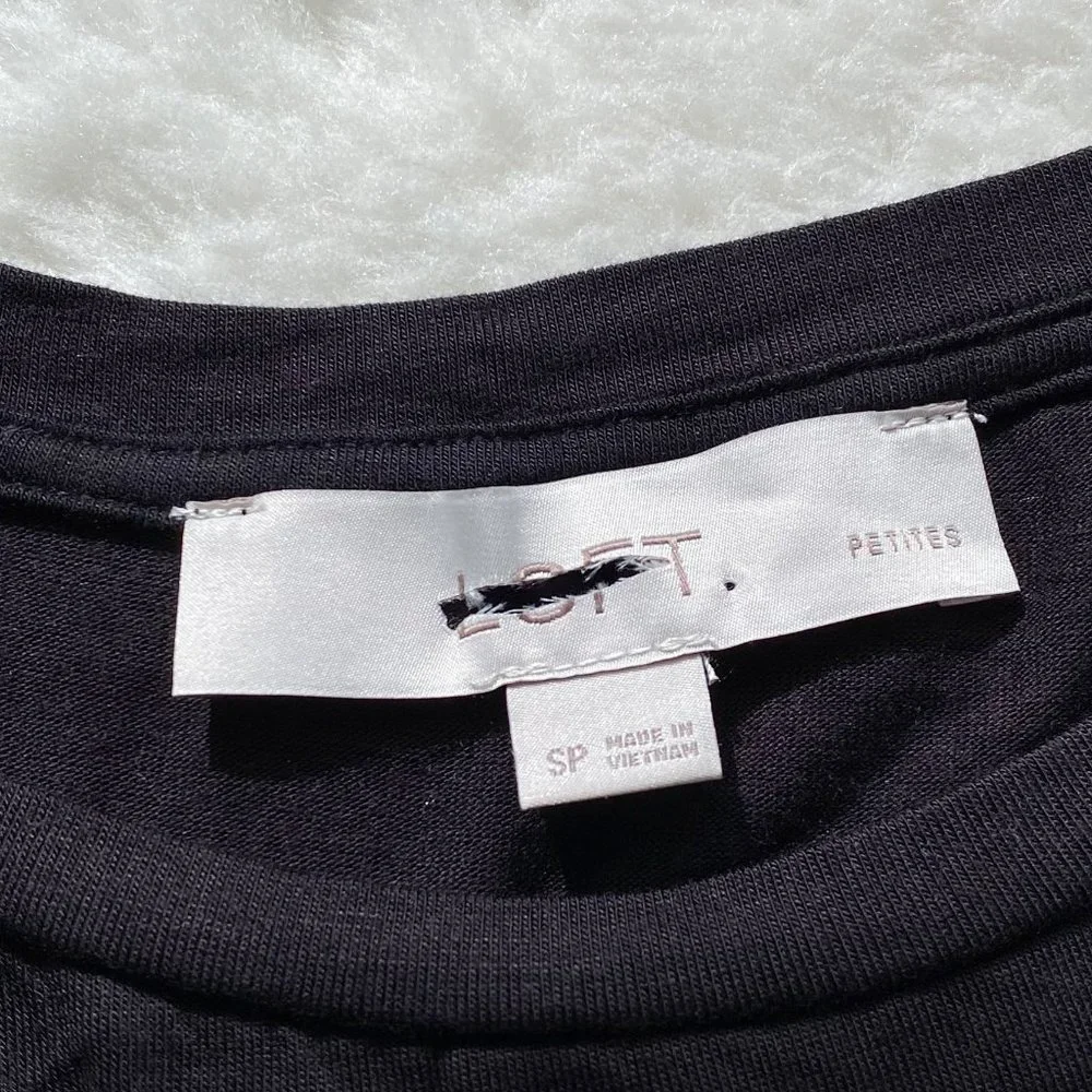 Loft NWOT Women's Short Sleeve T-Shirt, Ruffle Hem, Black, Petites Small - Picture 2 of 6